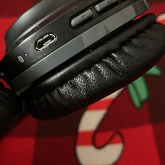 Audio-Technica ATH-S200BTBK Bluetooth Wireless On-Ear Headphones - Picture 3 of 5